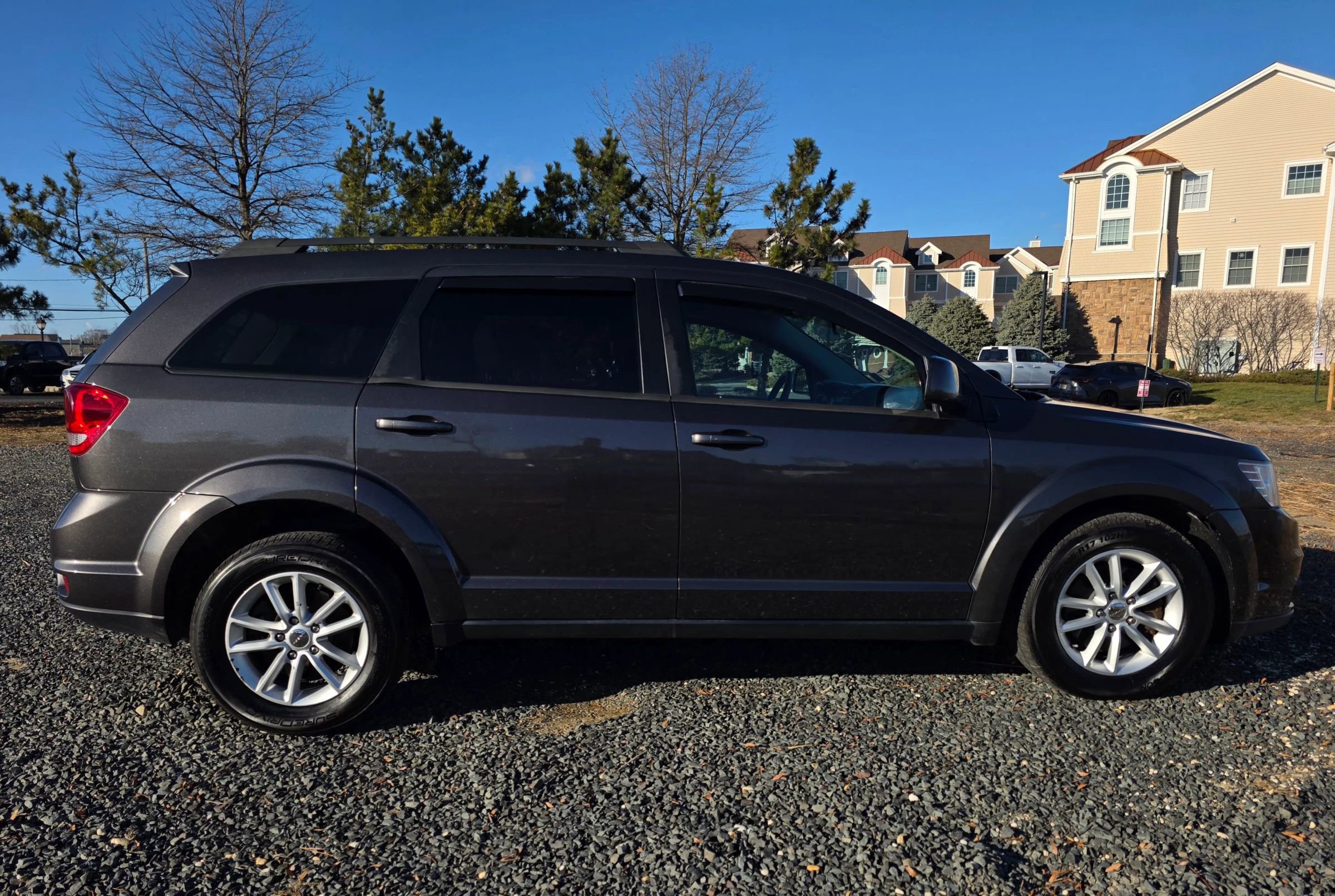Used 2014 Dodge Journey SXT image 7