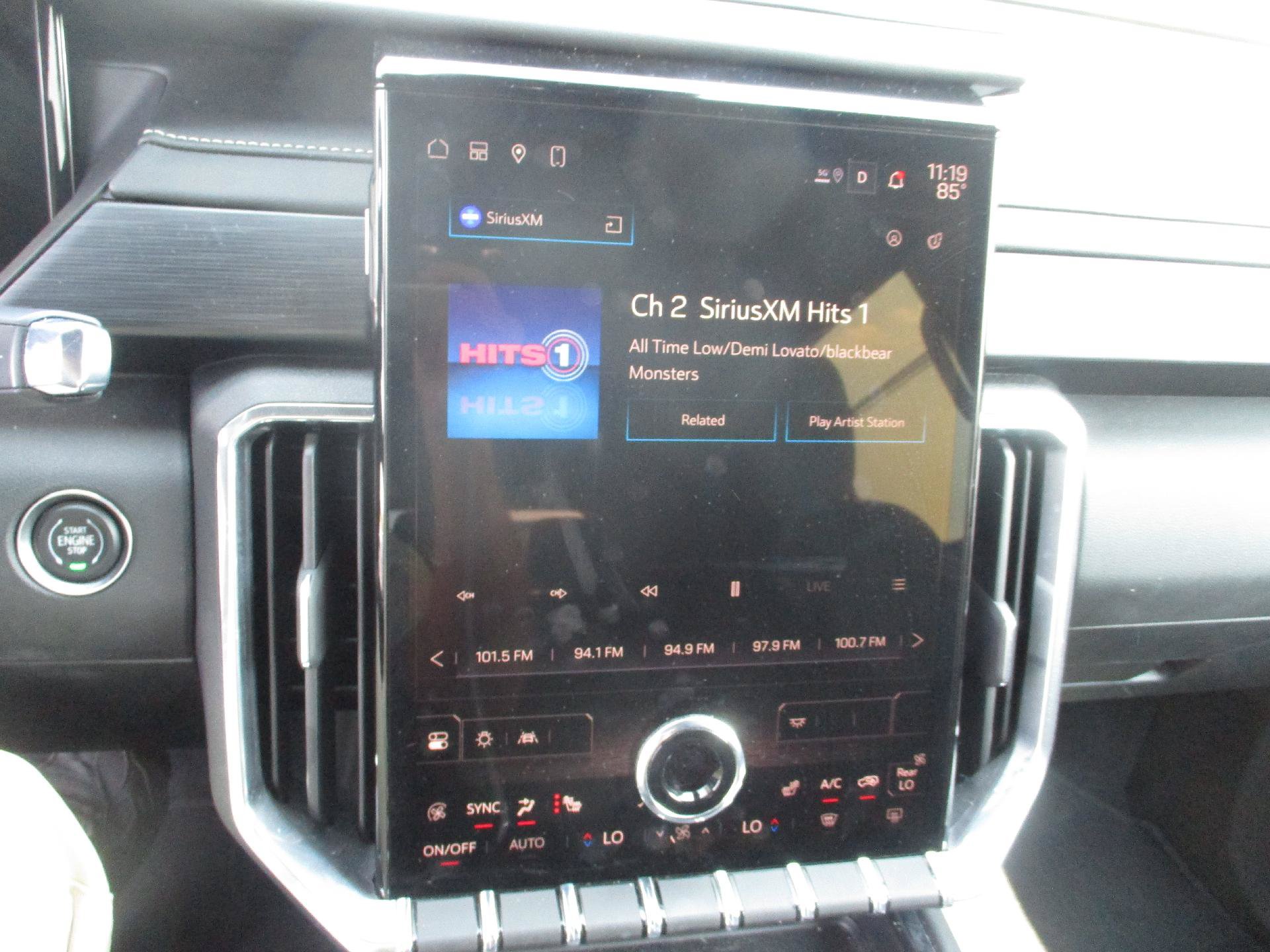 Used 2025 GMC Acadia Elevation FWD image 14