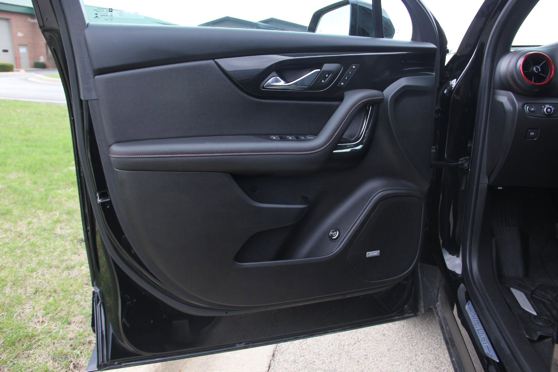 Certified 2023 Chevrolet Blazer RS w/ Driver Confidence II Package image 13