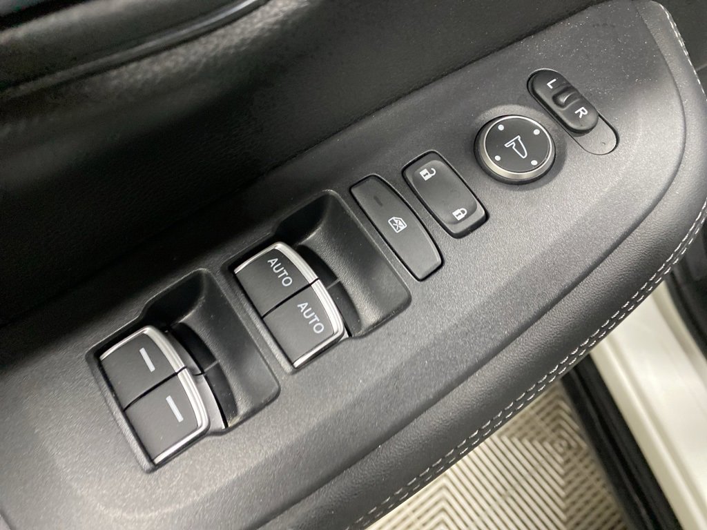 Used 2023 Honda HR-V EX-L image 17