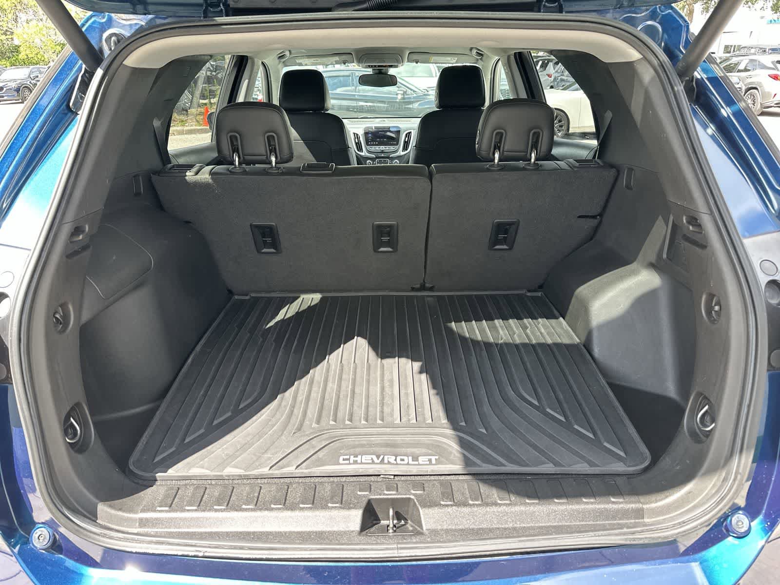 Used 2020 Chevrolet Equinox Premier FWD image 17