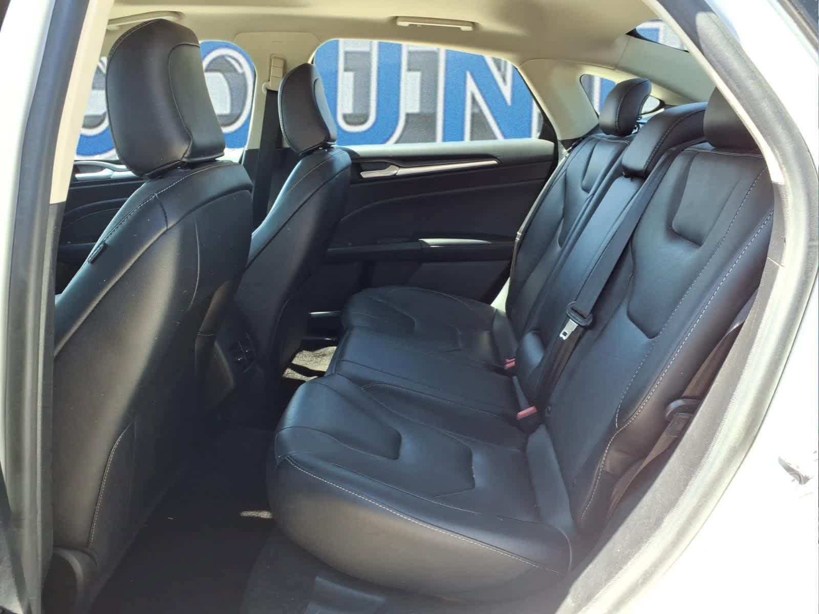 Used 2020 Ford Fusion Titanium AWD/4WD image 12