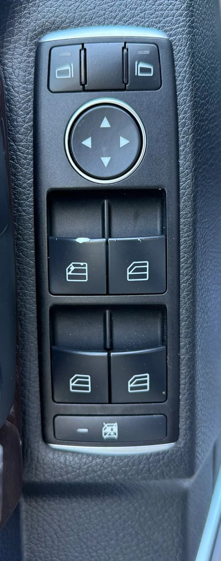 Used 2014 Mercedes-Benz GLK 350 4MATIC image 24