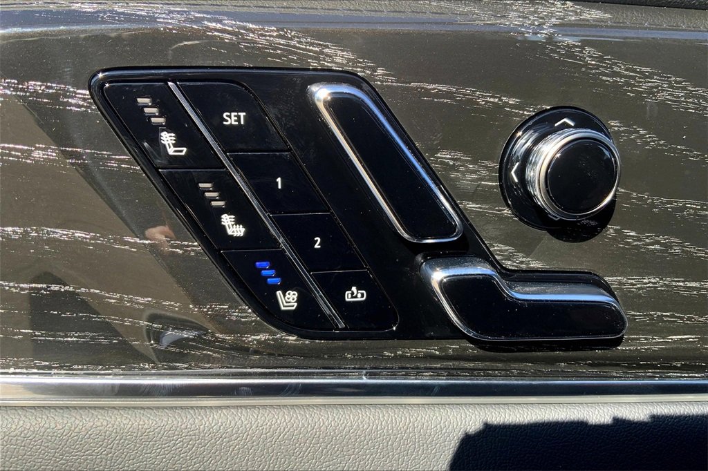 New 2026 Cadillac Escalade IQL Sport 1 w/ LPO, Premium Carpet Package image 19