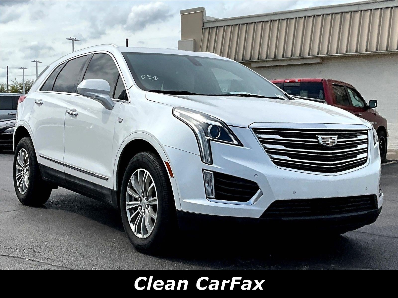 Used 2018 Cadillac XT5 Luxury FWD image 3