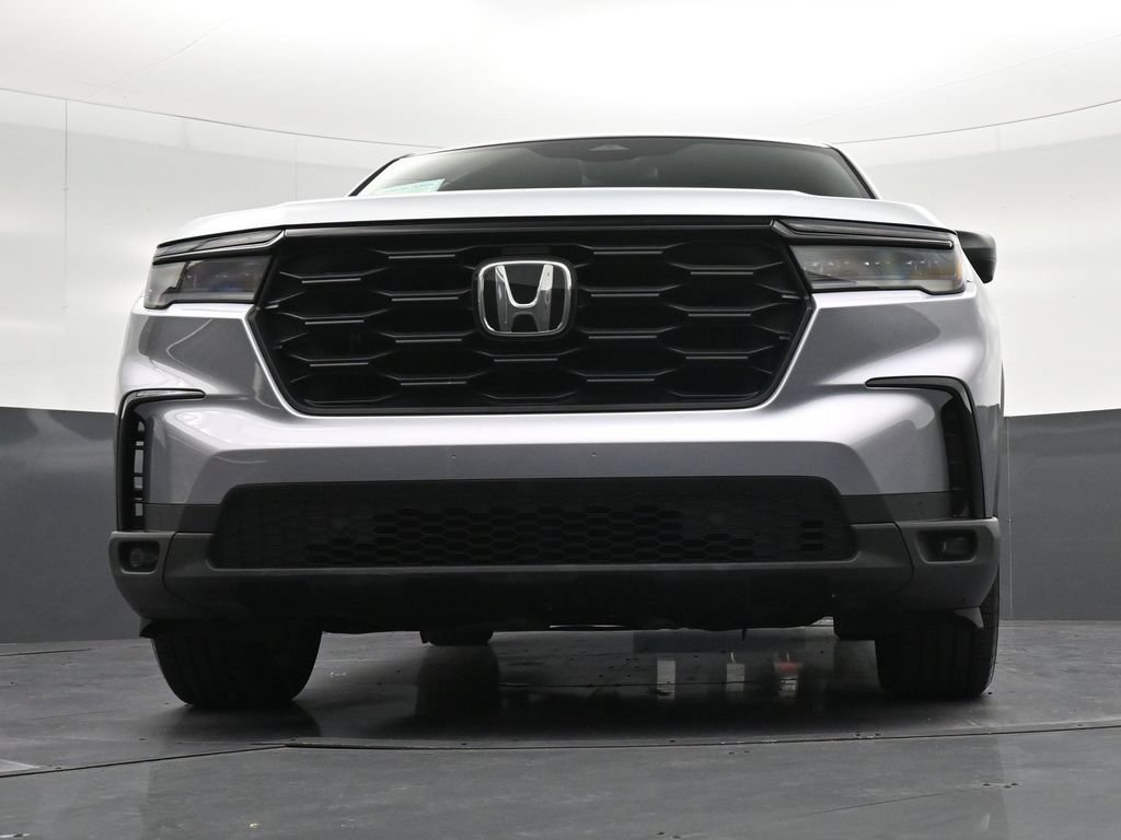 Used 2025 Honda Pilot Sport image 30