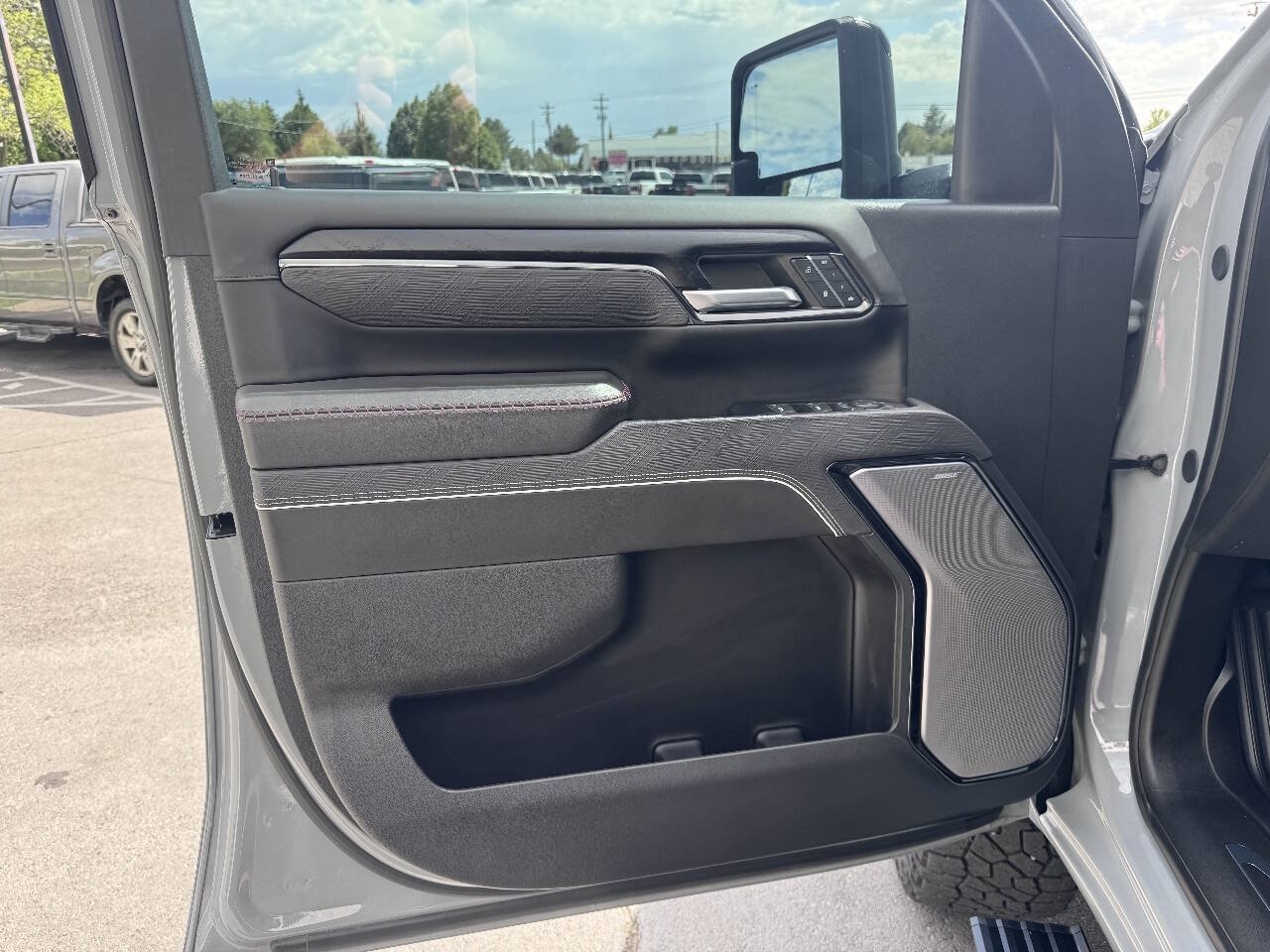 Used 2024 GMC Sierra 2500 AT4X AWD/4WD image 22