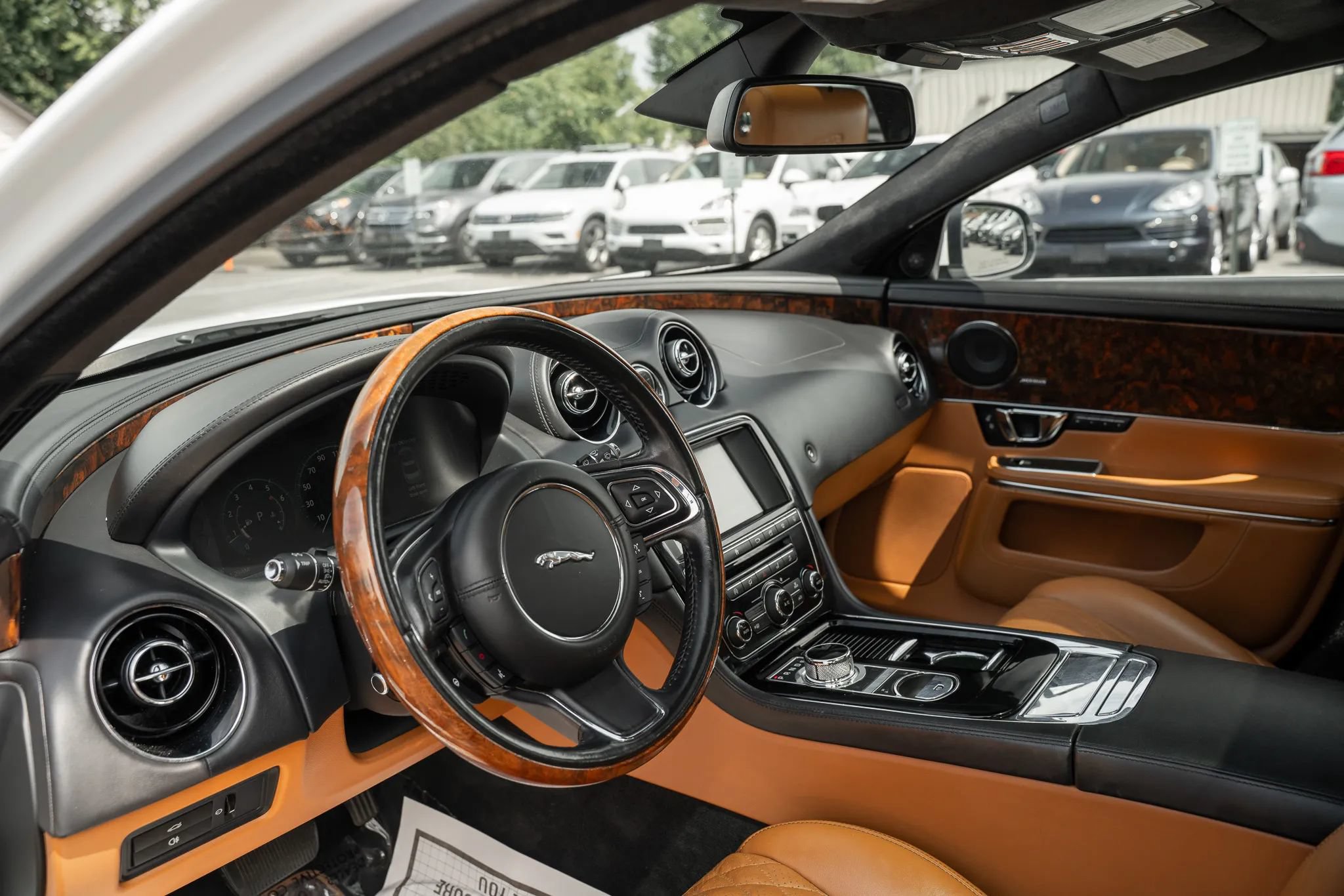 Used 2017 Jaguar XJ L Portfolio AWD/4WD image 6