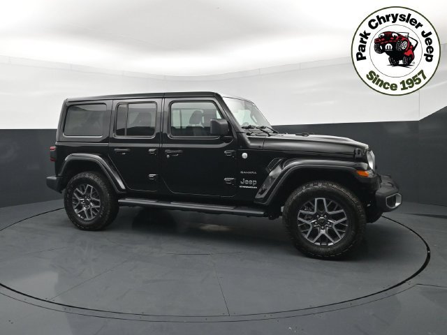 Used 2024 Jeep Wrangler Unlimited Sahara w/ Dual Top Group AWD/4WD image 1
