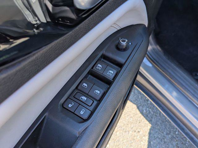 Certified 2022 Jeep Compass Limited image 10