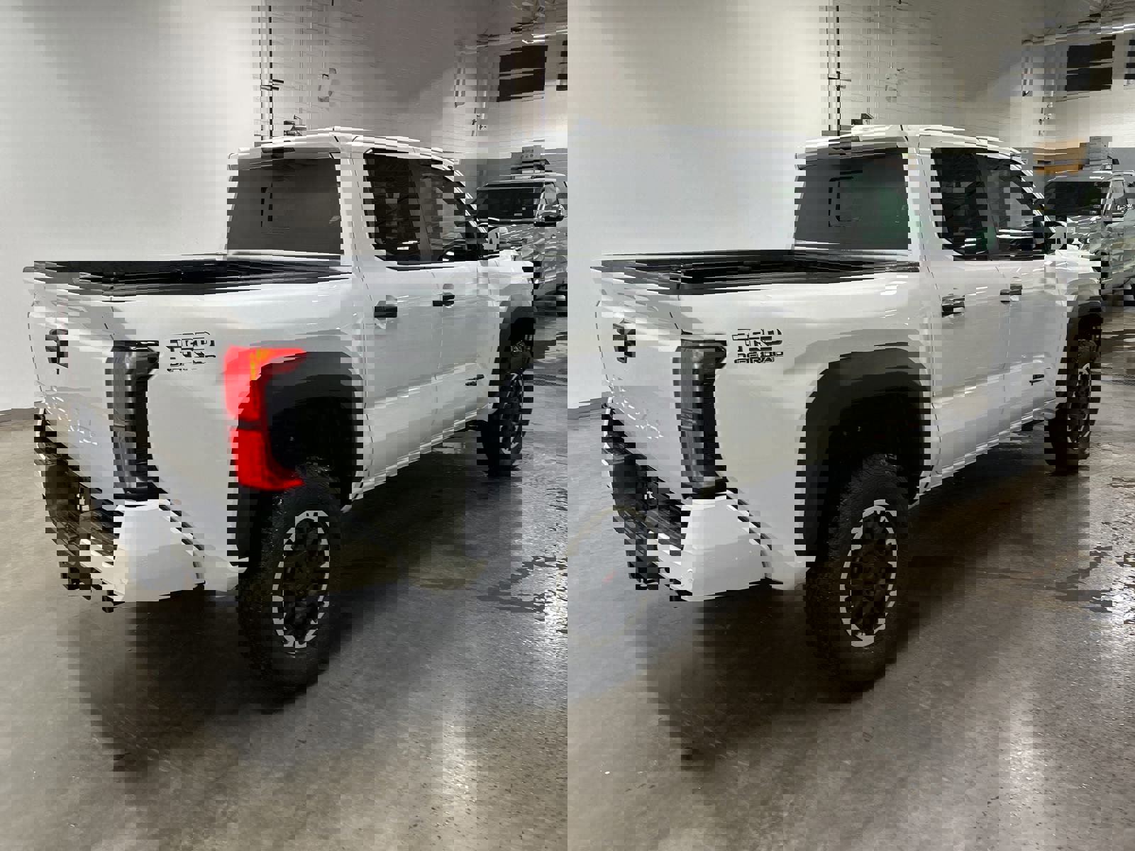 New 2024 Toyota Tacoma TRD Off-Road video 3