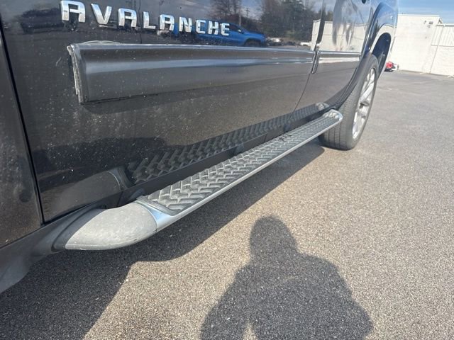 Used 2011 Chevrolet Avalanche LT image 10