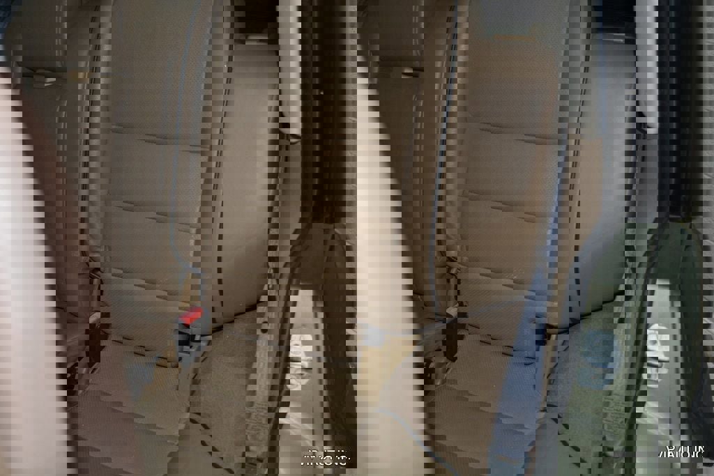 Used 2000 Land Rover Discovery image 23