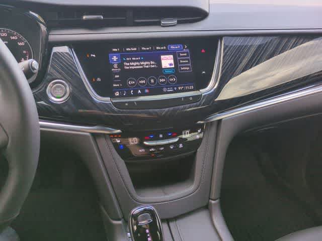 Used 2025 Cadillac XT6 Premium Luxury w/ LPO, Floor Liner Package FWD image 30
