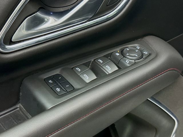 Used 2022 Chevrolet Suburban RST w/ Luxury Package AWD/4WD image 20