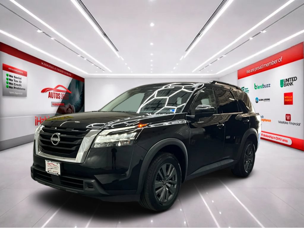 Used 2022 Nissan Pathfinder SV AWD/4WD image 3
