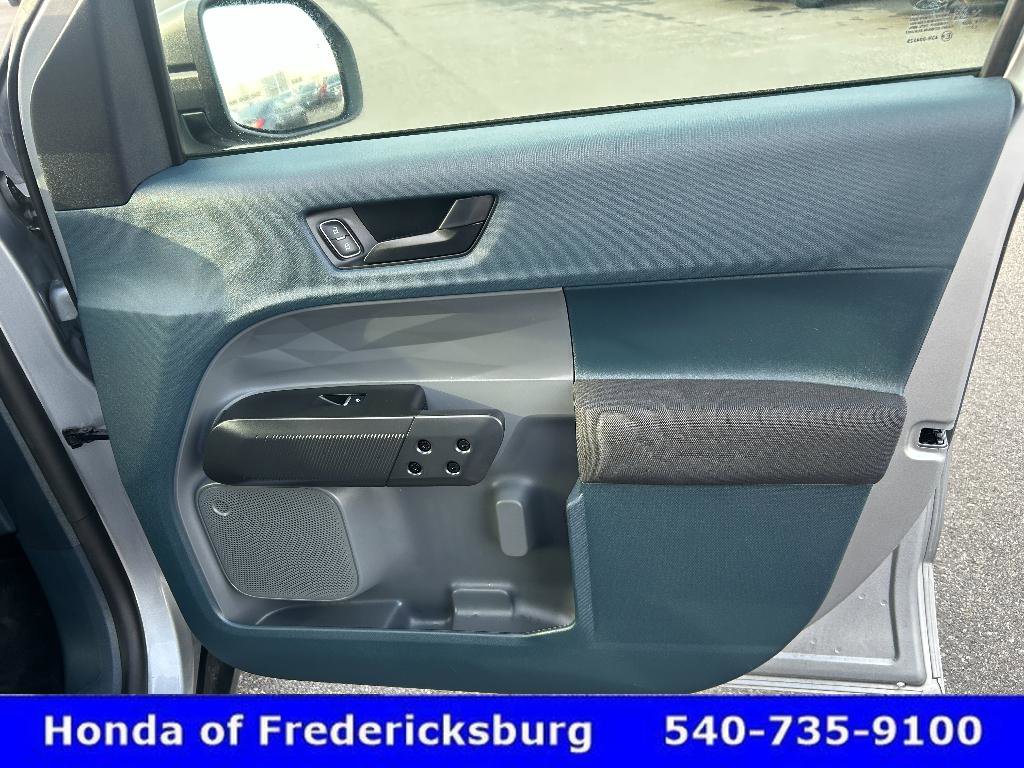 Used 2023 Ford Maverick XL image 14