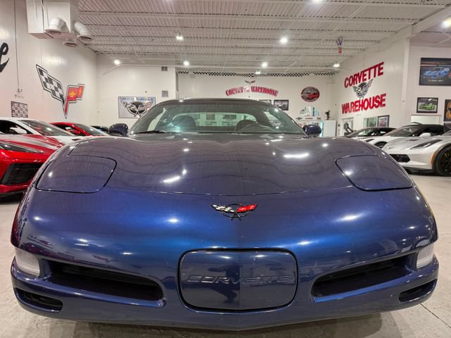 Used 2000 Chevrolet Corvette Coupe w/ Performance Handling Pkg RWD image 8