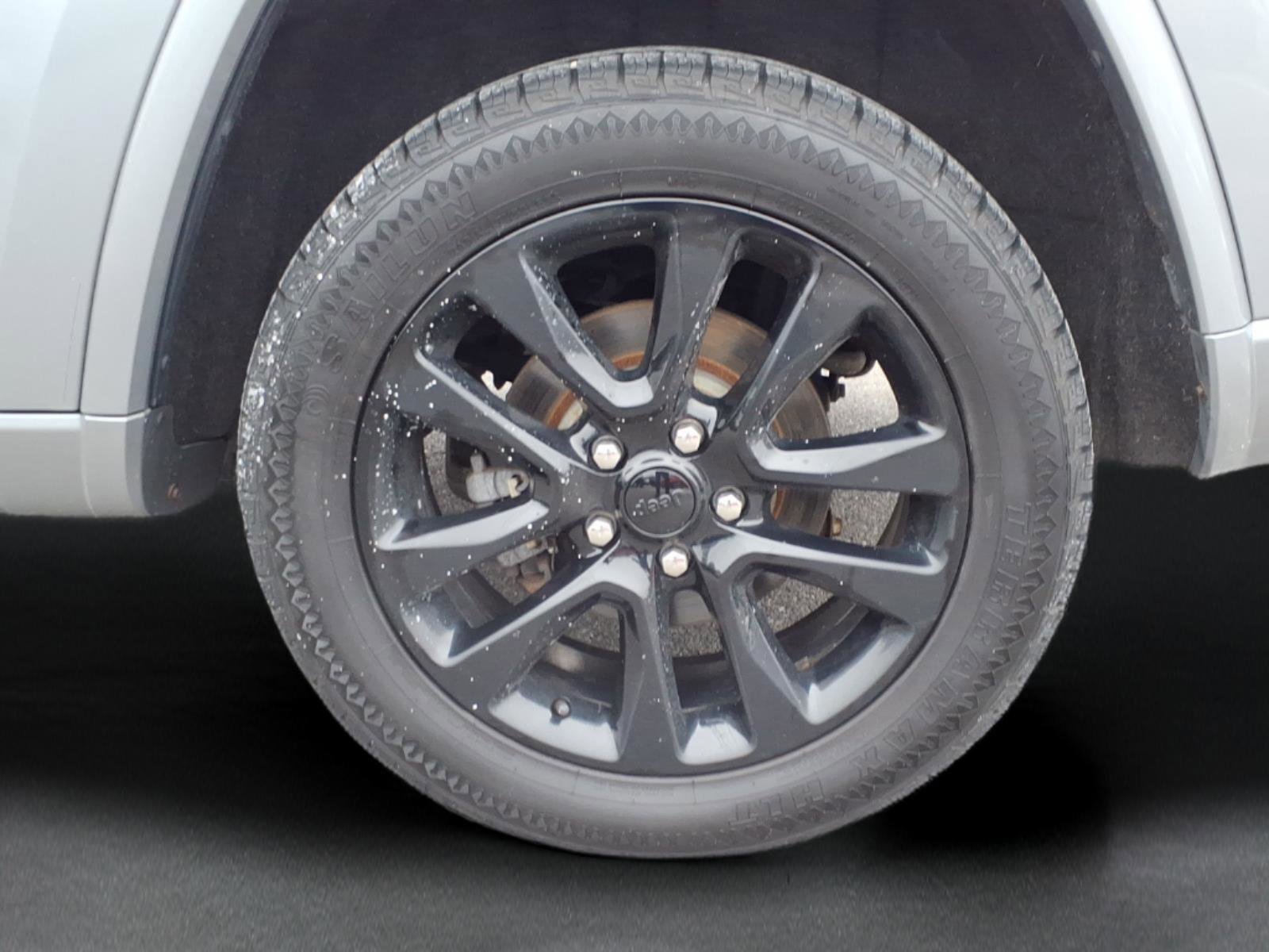 Used 2019 Jeep Grand Cherokee Altitude image 9