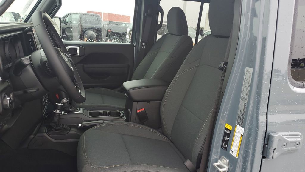 New 2026 Jeep Gladiator Sport image 17