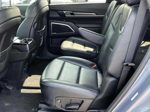 Used 2025 Kia Telluride S AWD/4WD image 16