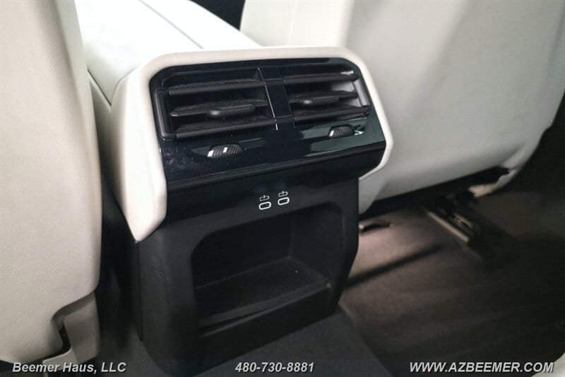 Used 2024 BMW 530i w/ M Sport Package RWD image 27