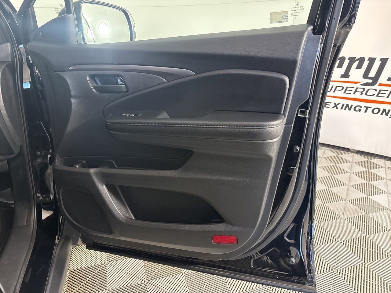 Used 2022 Honda Passport EX-L image 28