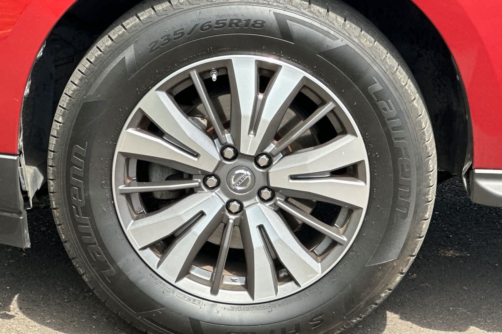 Used 2017 Nissan Pathfinder SL AWD/4WD image 27