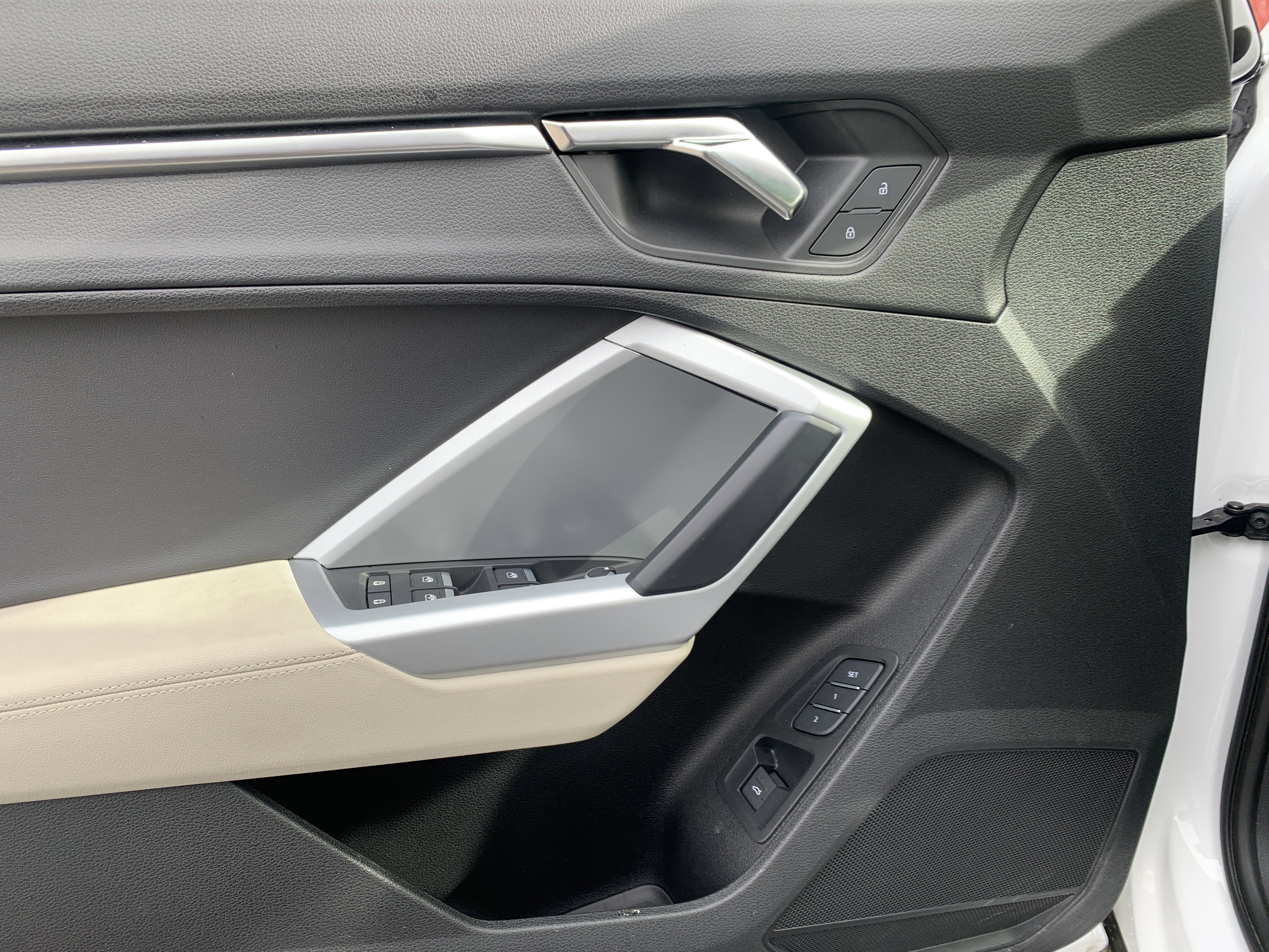 Certified 2023 Audi Q3 2.0T Premium w/ Convenience Package image 9