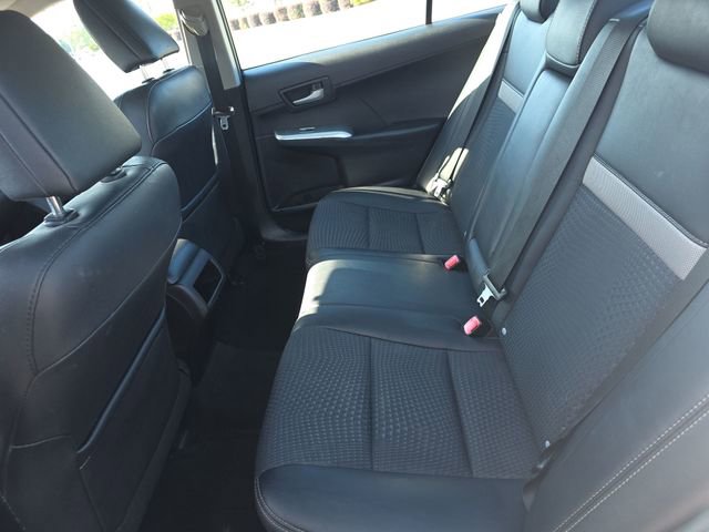 Used 2014 Toyota Camry SE FWD image 14