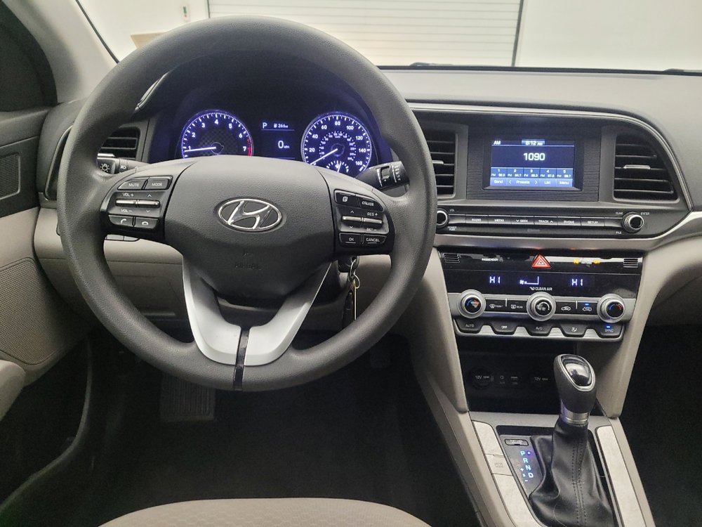 Used 2020 Hyundai Elantra SE image 22