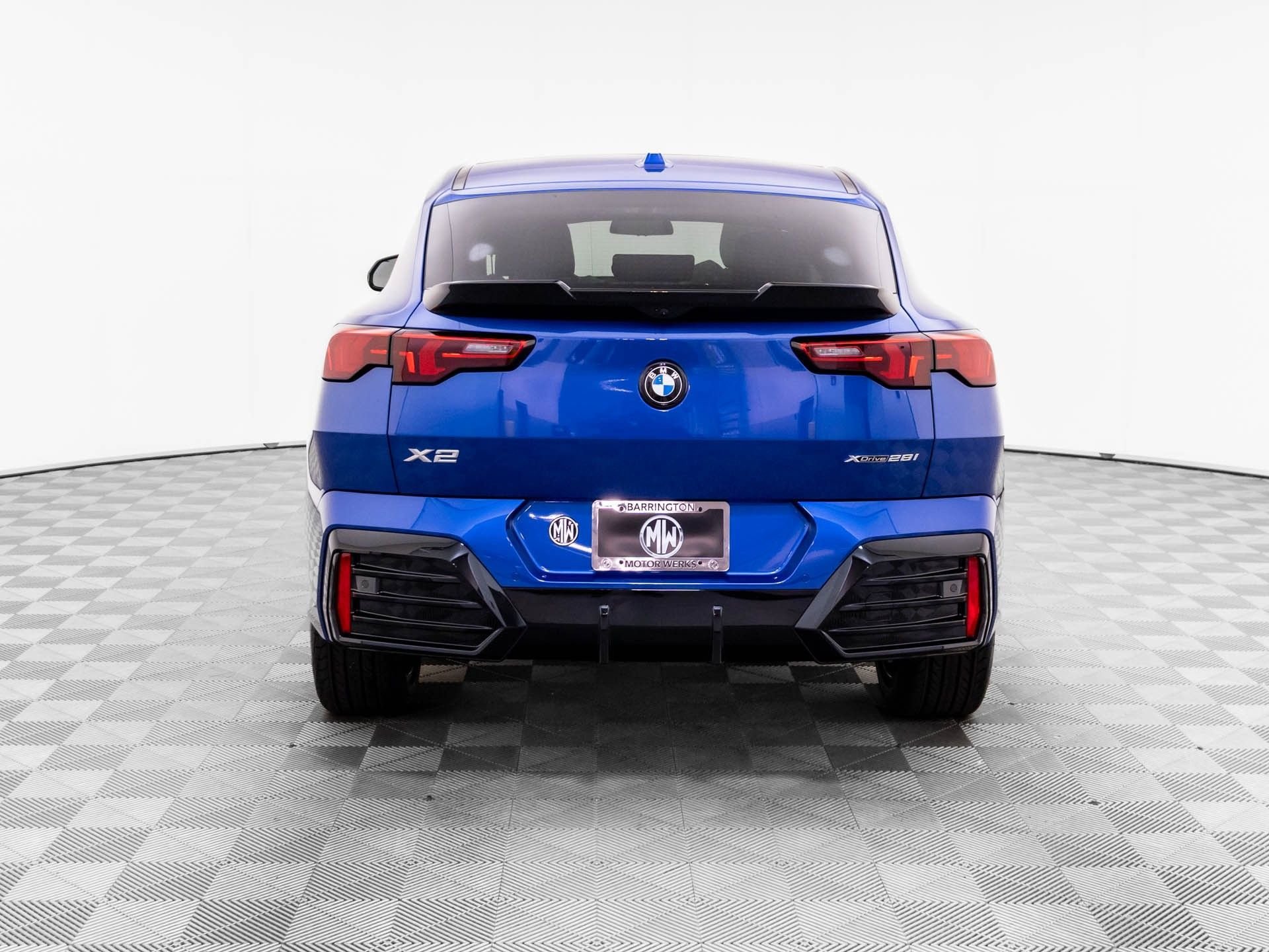 New 2026 BMW X2 xDrive28i w/ Technology Package AWD/4WD image 5
