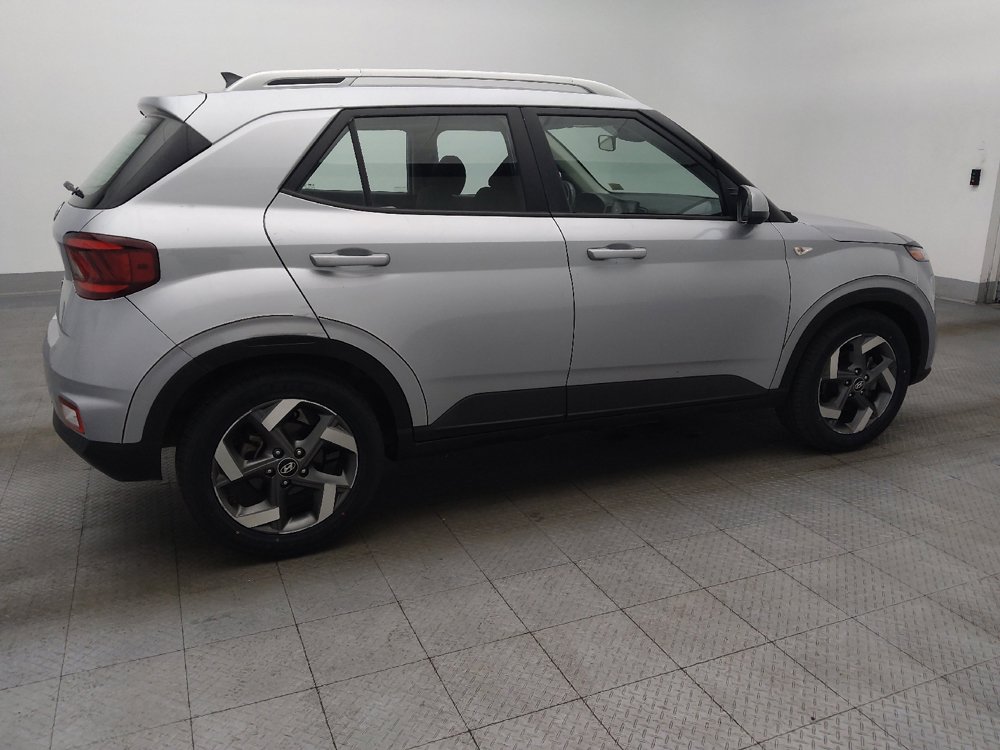 Used 2021 Hyundai Venue SEL w/ Cargo Package image 10