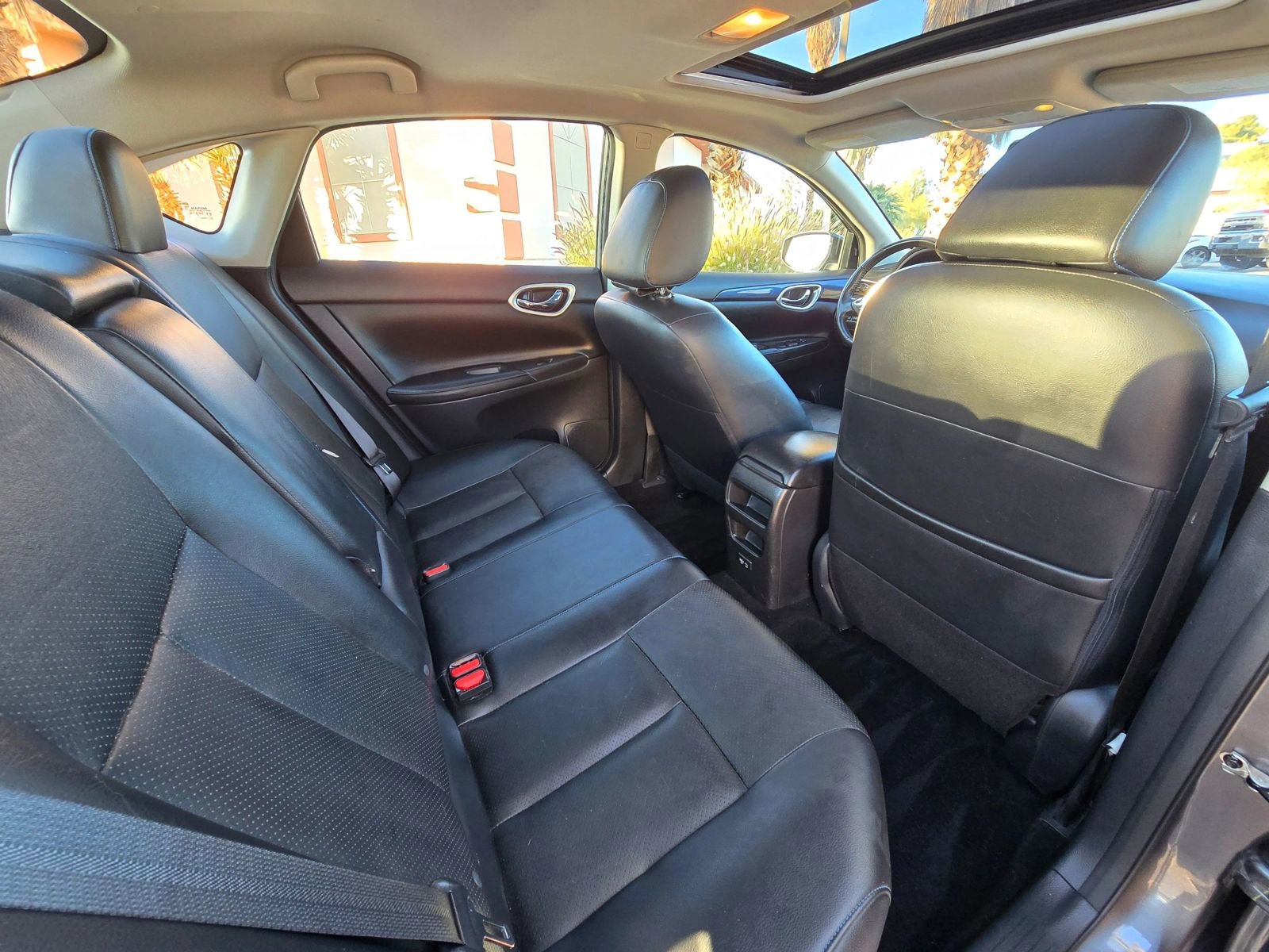 Used 2019 Nissan Sentra SR w/ Premium Package (SR) image 15