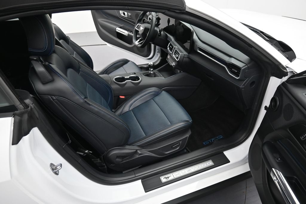 Used 2025 Ford Mustang GT Premium RWD image 27
