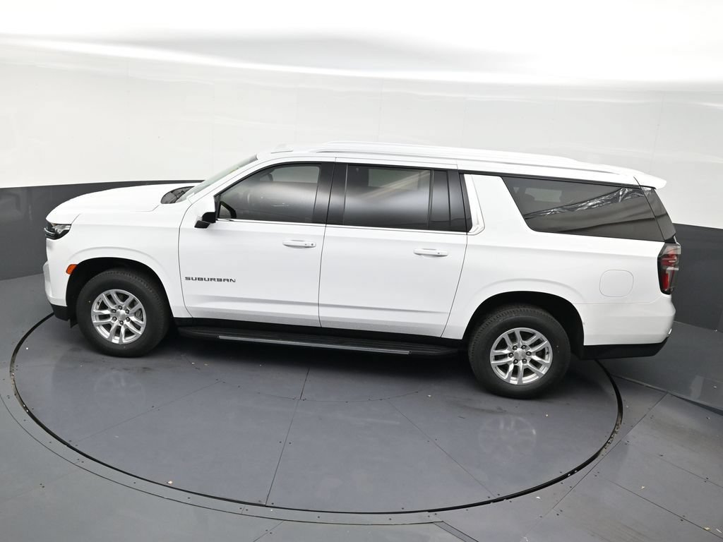 Used 2023 Chevrolet Suburban LS RWD image 12