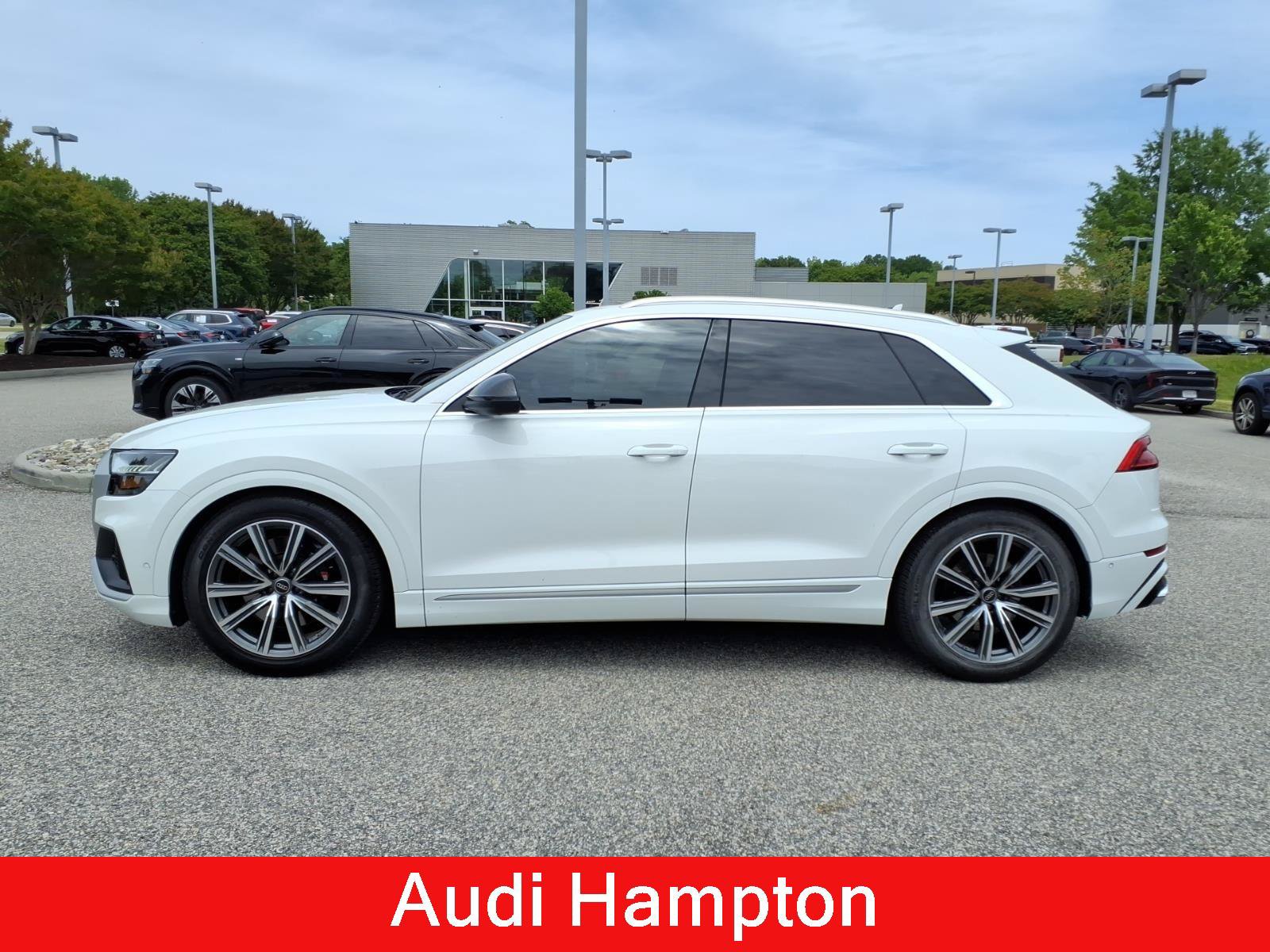 Used 2023 Audi SQ8 Prestige AWD/4WD image 11