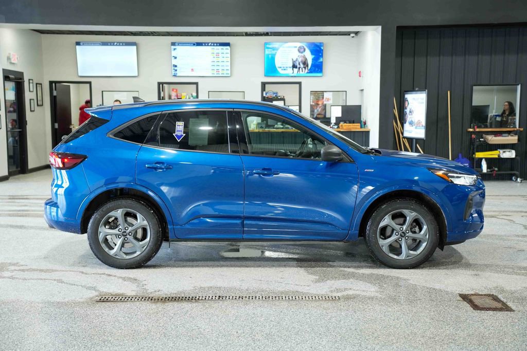 Used 2023 Ford Escape ST-Line w/ Tech Pack #1 image 4