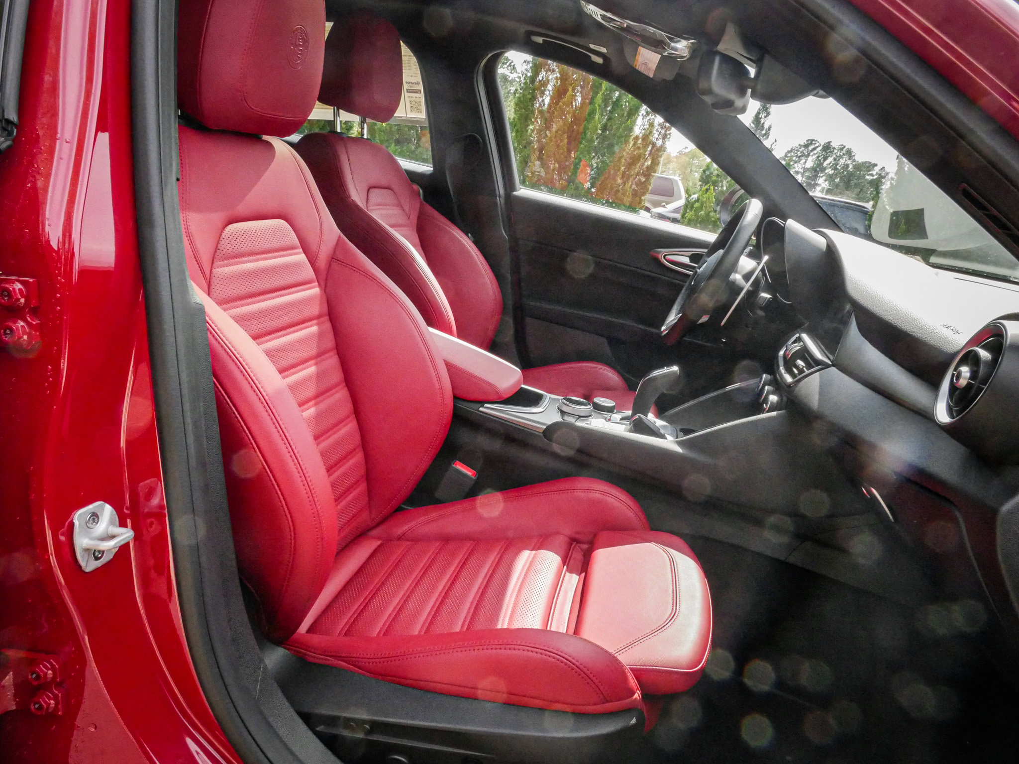 Used 2024 Alfa Romeo Giulia Veloce image 33