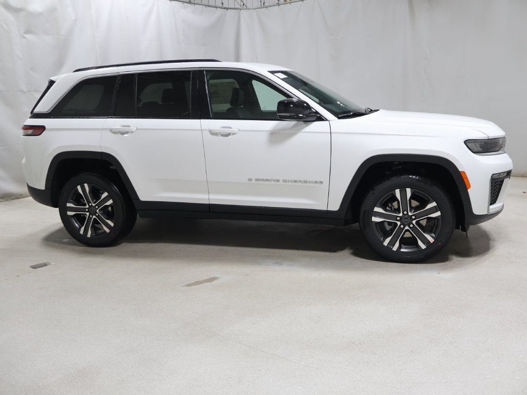 New 2027 Jeep Grand Cherokee Limited AWD/4WD image 7