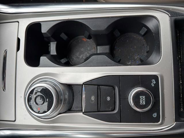 Used 2022 Ford Explorer XLT w/ Equipment Group 202A image 38