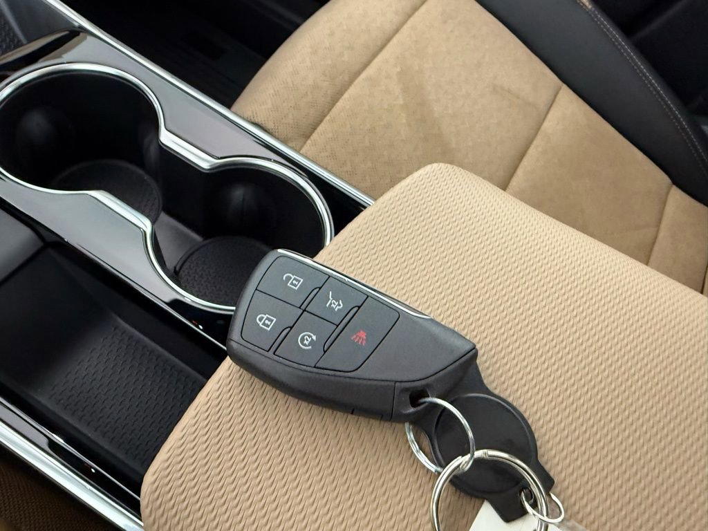 New 2026 Chevrolet Equinox ACTIV w/ LPO, Floor Liner Package image 22