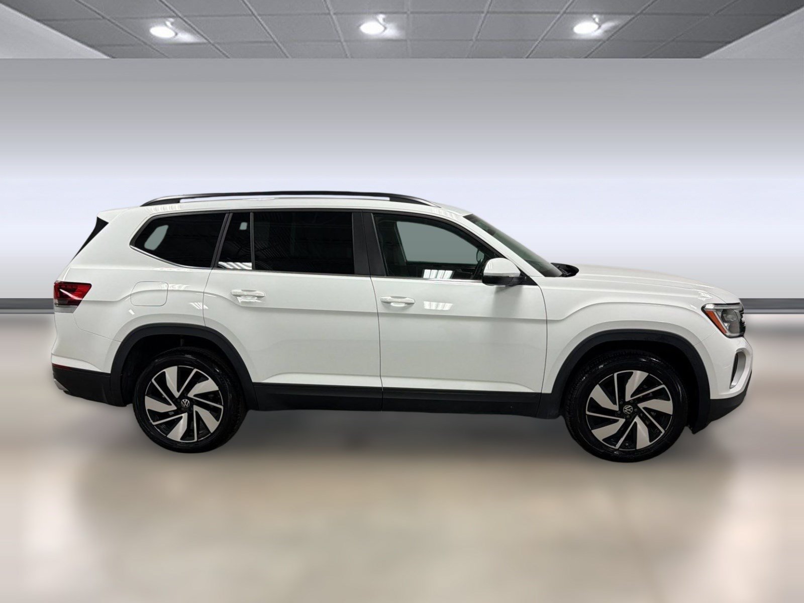 Used 2025 Volkswagen Atlas SE AWD/4WD image 6