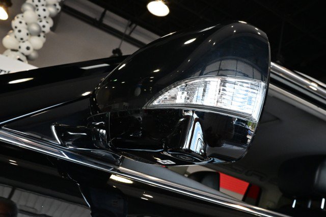Used 2012 INFINITI QX56 4WD w/ Deluxe Touring Pkg image 13