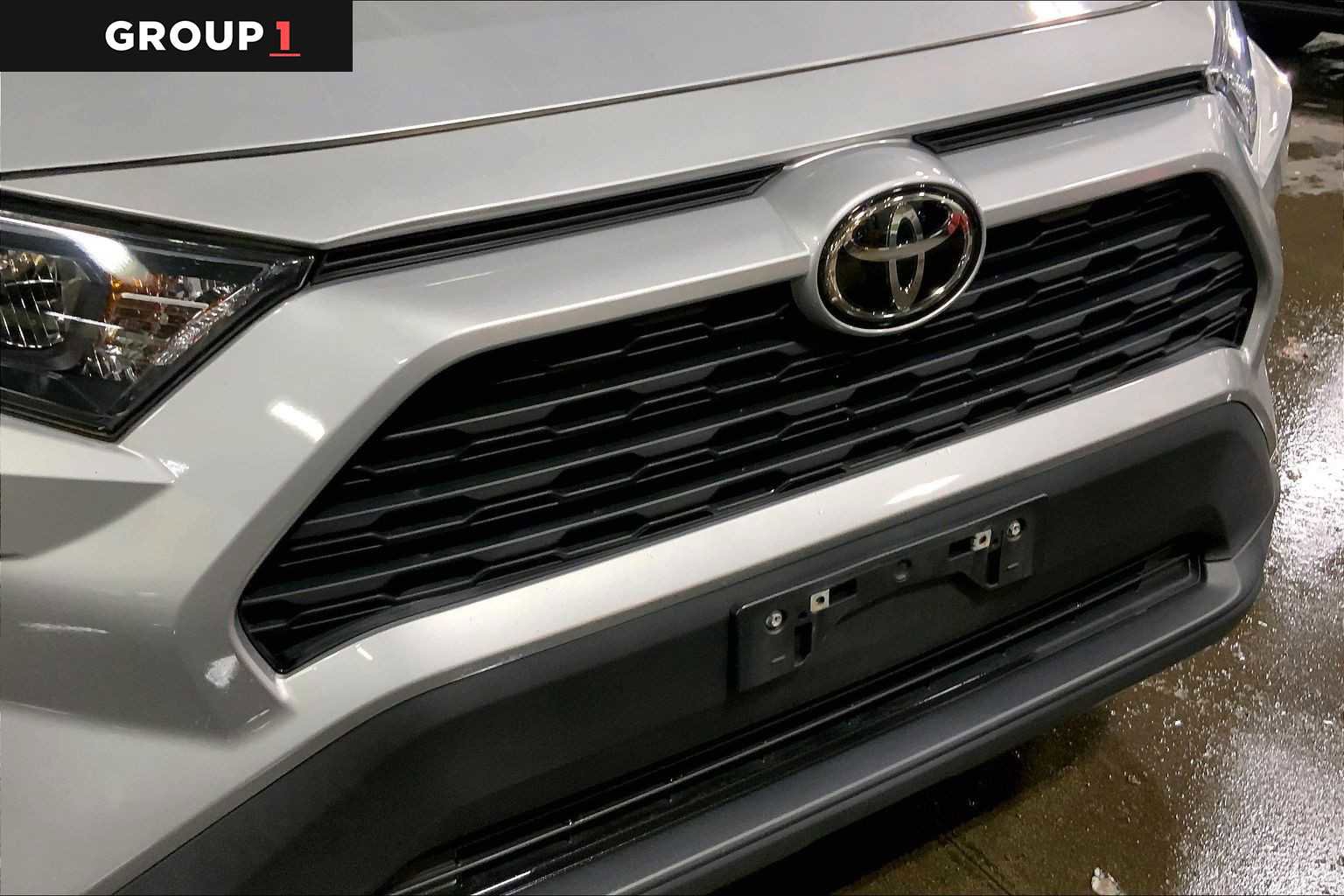 Used 2022 Toyota RAV4 LE image 29