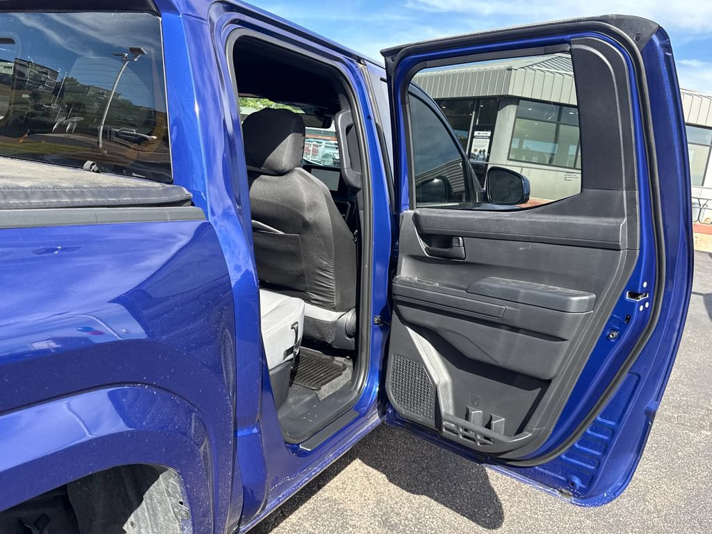 Used 2025 Toyota Tacoma SR5 AWD/4WD image 24