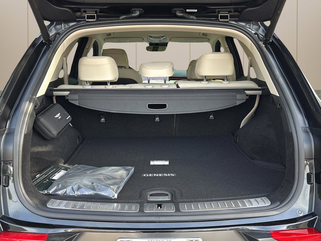 Certified 2026 Genesis GV70 2.5T image 10