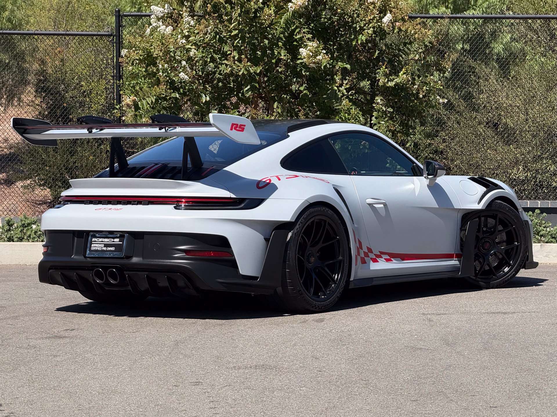 Certified 2024 Porsche 911 GT3 RS RWD image 9