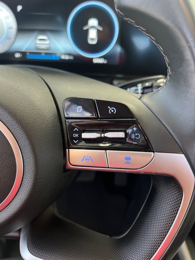 Used 2021 Hyundai Elantra Limited image 26