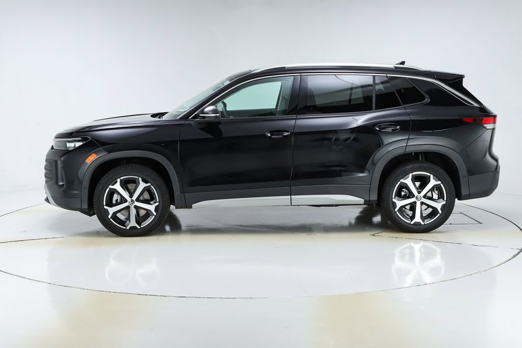 New 2026 Volkswagen Tiguan SE image 2